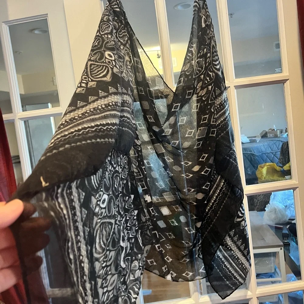 Black and White Patterned Scarf